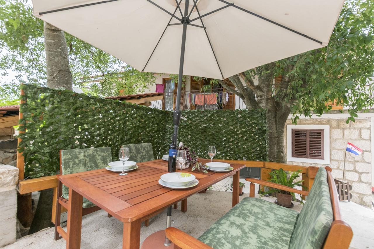 Вилла House Ante Grabovac  Экстерьер фото
