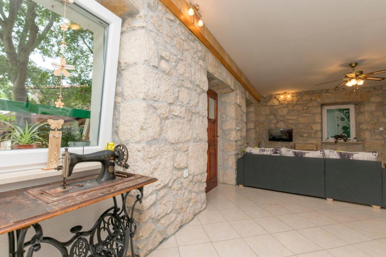 Вилла House Ante Grabovac  Экстерьер фото