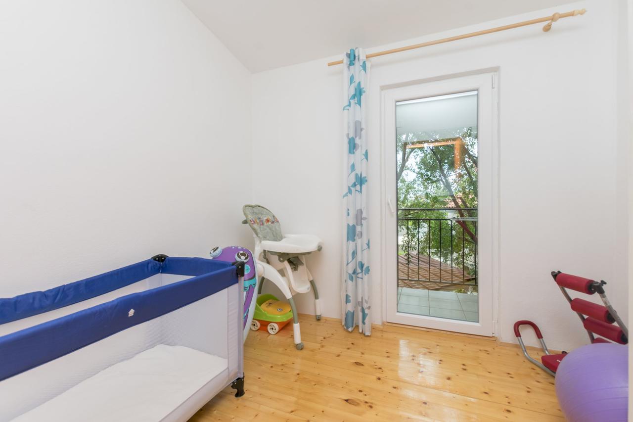 Вилла House Ante Grabovac  Экстерьер фото