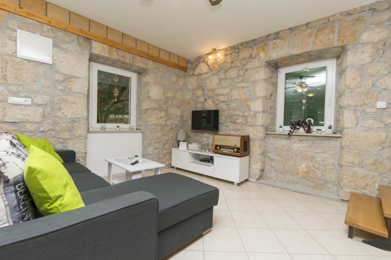 Вилла House Ante Grabovac  Экстерьер фото