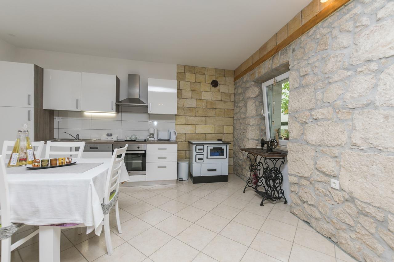 Вилла House Ante Grabovac  Экстерьер фото