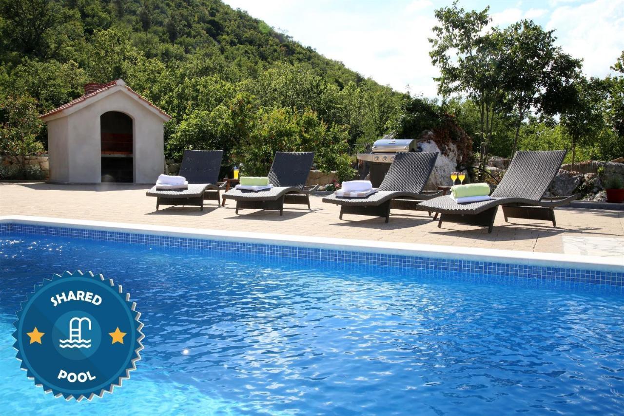 Вилла House Ante Grabovac  Экстерьер фото